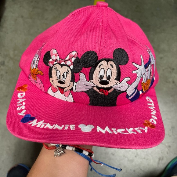 Vintage Disney Goofy ‘s Hat Company 1990’s Embroidered Hat Pink - Picture 1 of 12